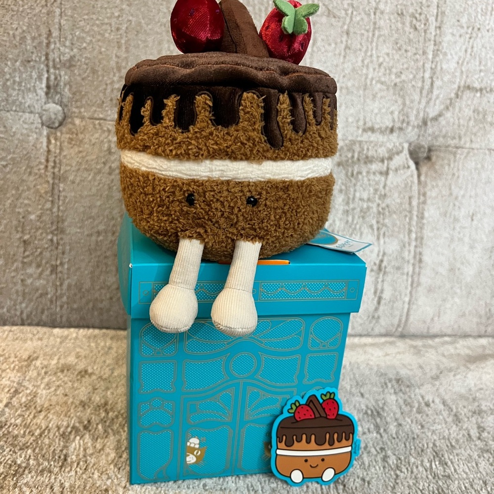 Jellycat Harrods Exclusive Glacy Chocolate Cake